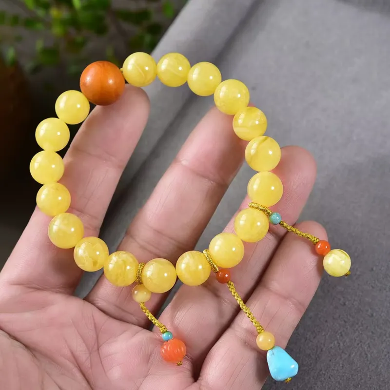 Gu He Amber/Beeswax Bracelets Unisex-1