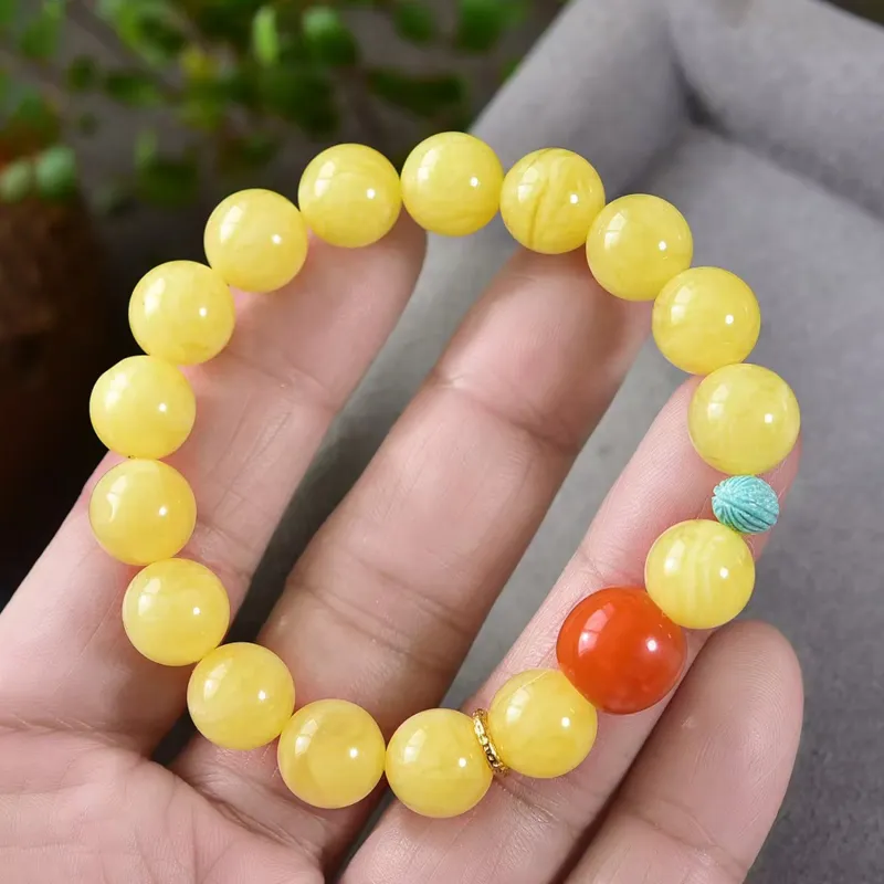 Gu He Amber/Beeswax Bracelets Unisex-1