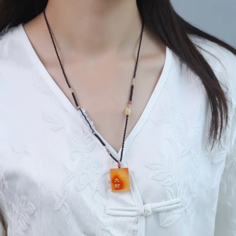 Gu He Agate Jade Necklaces Unisex-1