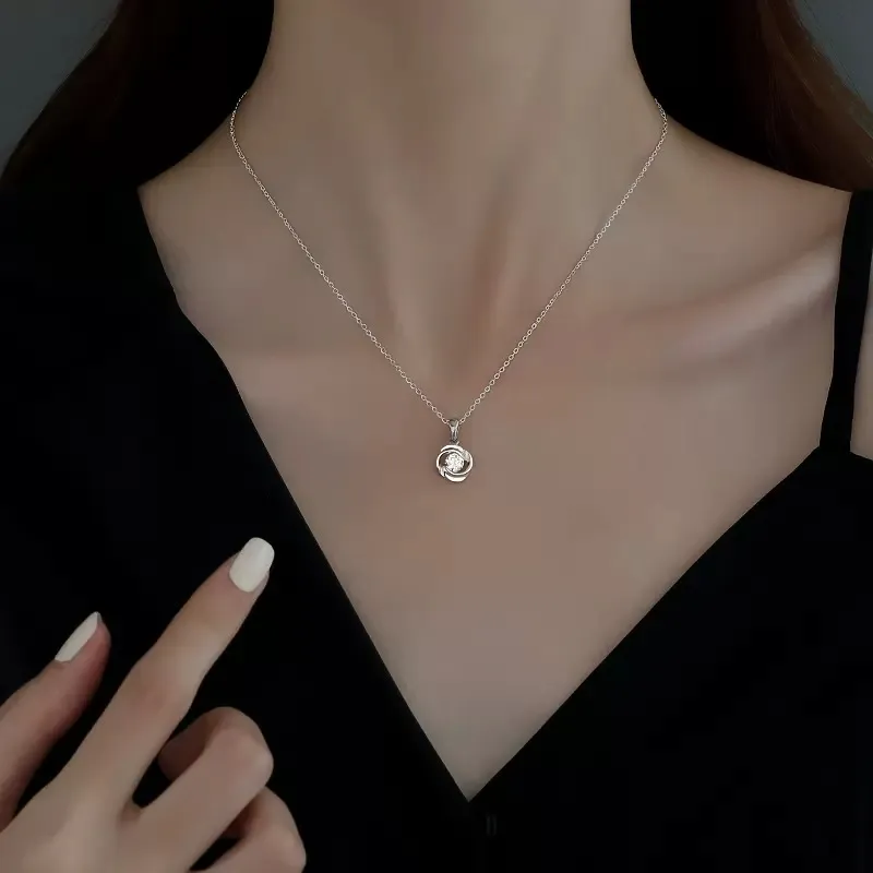 MOVER Necklaces Women's-1
