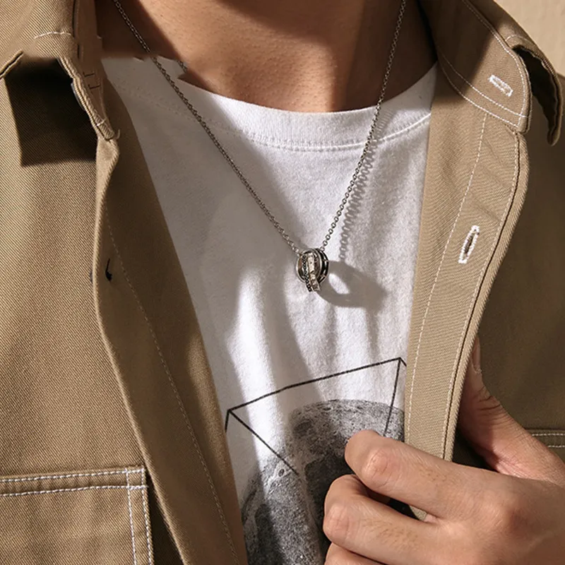 MOVER Necklaces Unisex-2