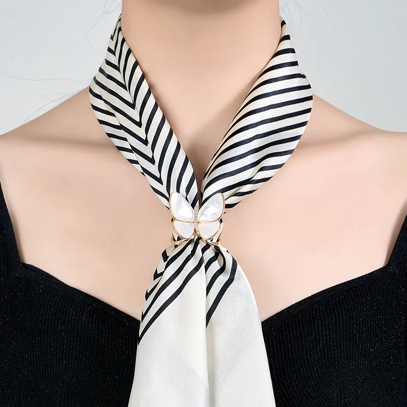 JAY White Shell Brooches Women's-3