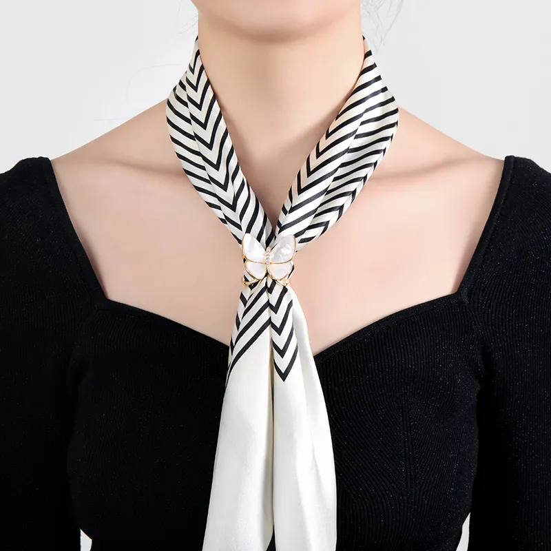 JAY White Shell Brooches Women's-1