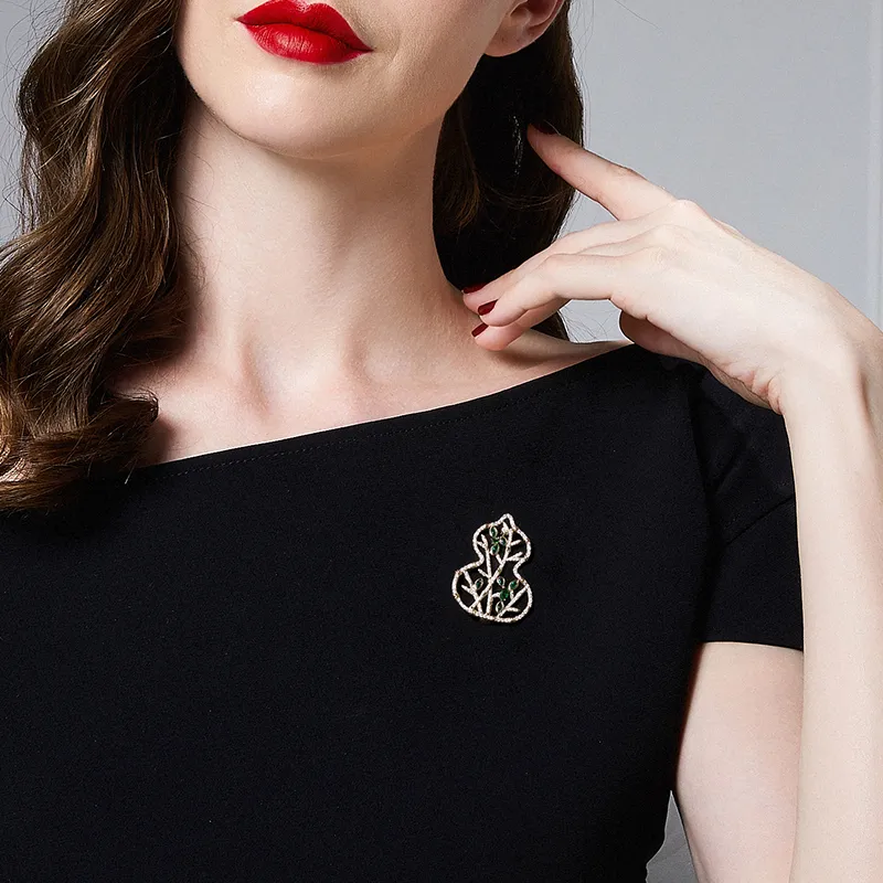 JAY Brooches Women's Gold-1