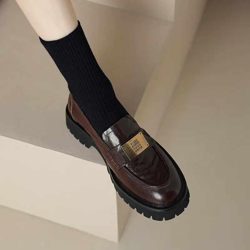 Little Queen Renee Slip on Loafers Women's-9