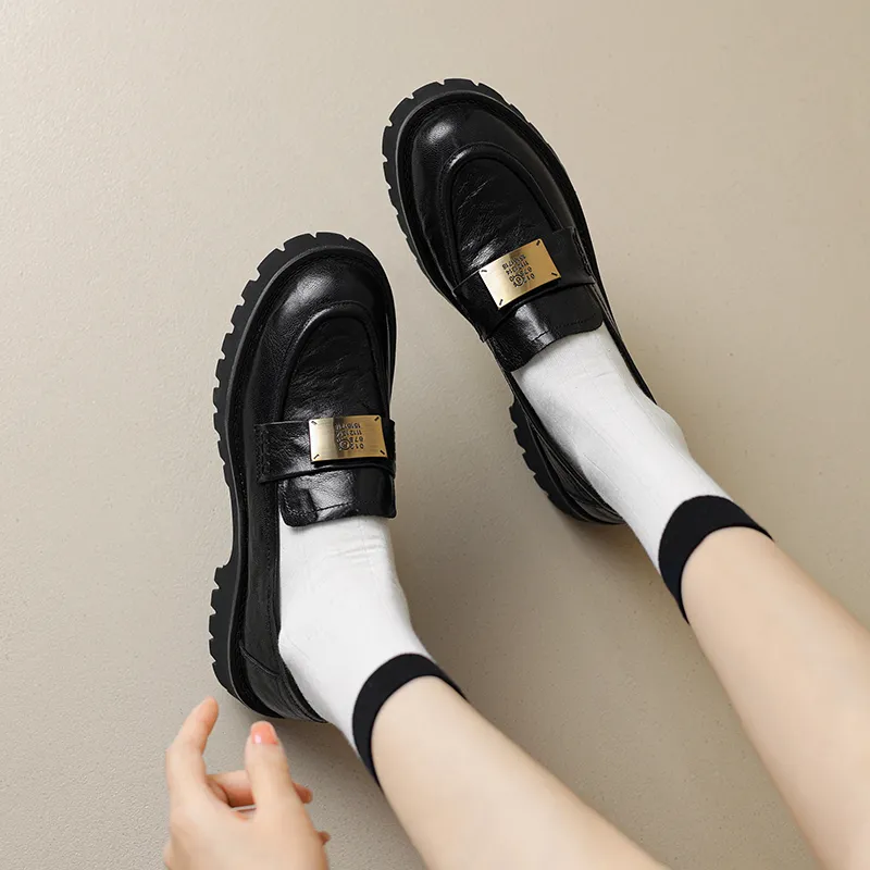 Little Queen Renee Slip on Loafers Women's-3