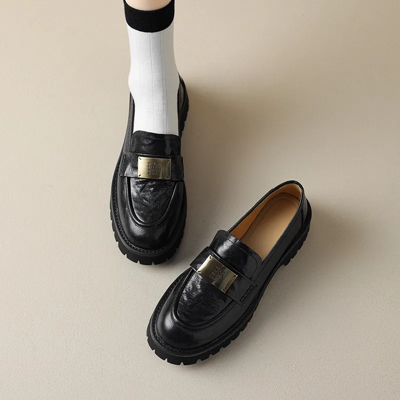 Little Queen Renee Slip on Loafers Women's-1