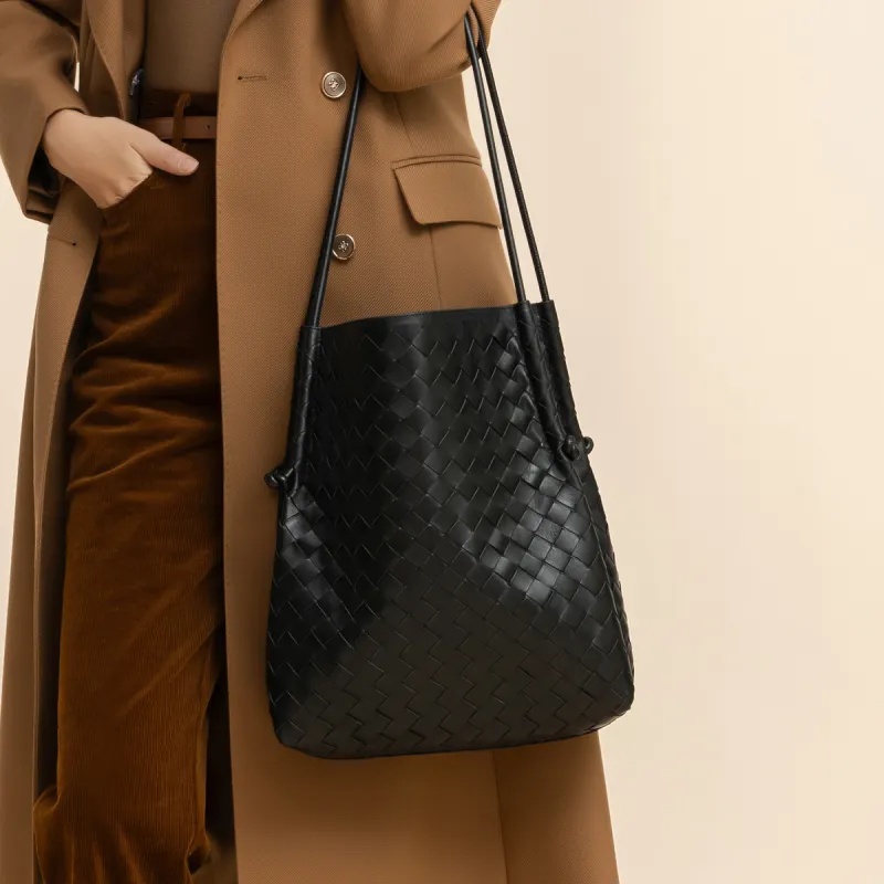 ROBERTA DI CAMERINO Sheepskin Large Capacity Bucket Bag Underarm Shoulder Bag Tote Bag Mom Bag Women's Black/Steel Gray-2
