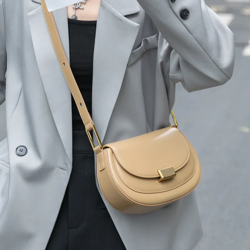 ROBERTA DI CAMERINO Cow Leather One Shoulder Bag, Crossbody Bag Medium Size Women's Ecru/Milk Tea-12