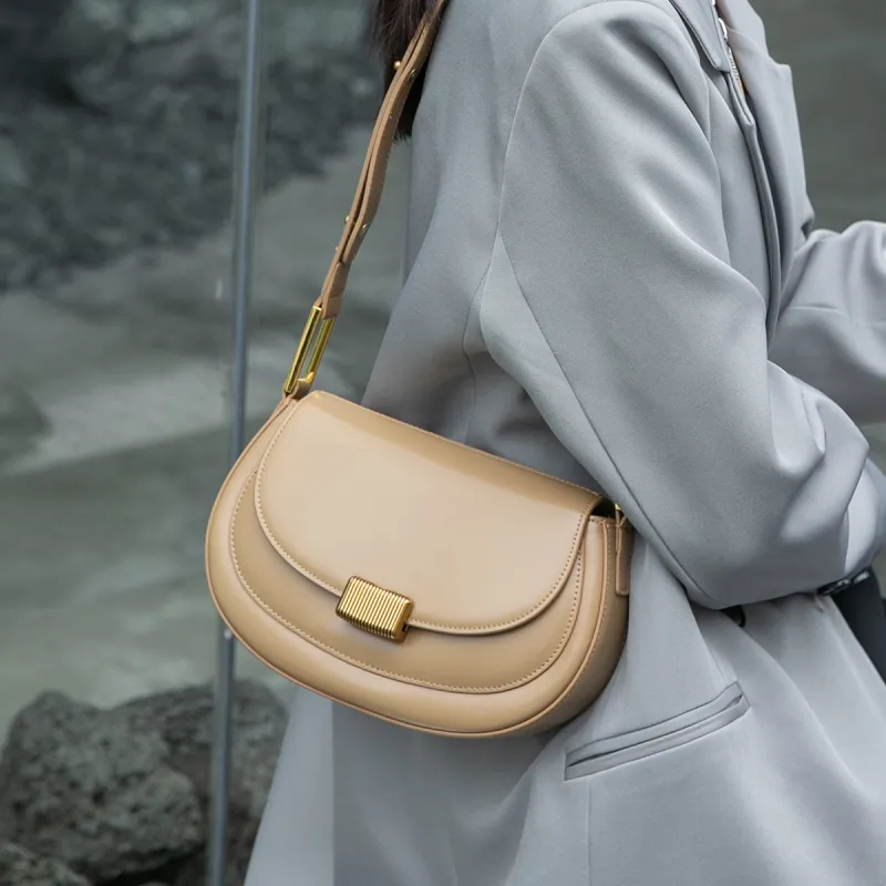 ROBERTA DI CAMERINO Cow Leather One Shoulder Bag, Crossbody Bag Medium Size Women's Ecru/Milk Tea-8