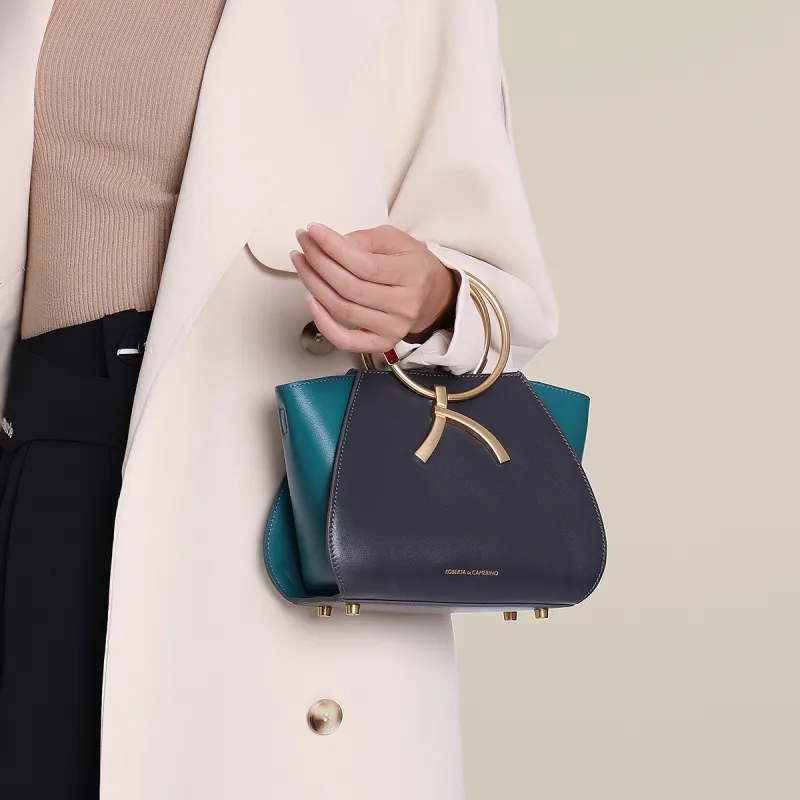 Roberta Di Camerino Handbags-2