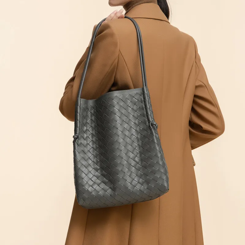 ROBERTA DI CAMERINO Sheepskin Large Capacity Bucket Bag Underarm Shoulder Bag Tote Bag Mom Bag Women's Black/Steel Gray-7