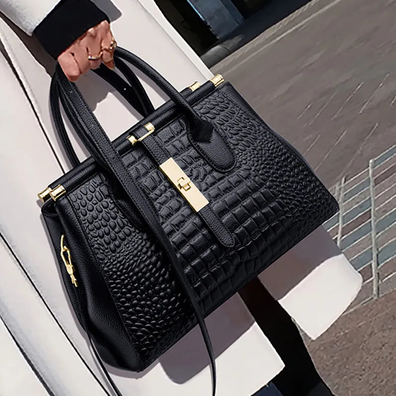 ROBERTA DI CAMERINO Cow Leather Tote Handbag Women's Black-3