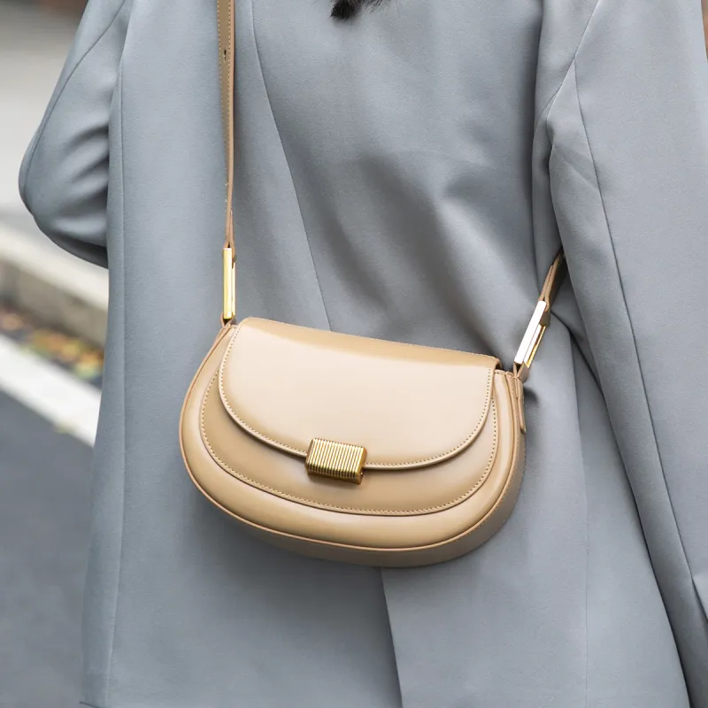ROBERTA DI CAMERINO Cow Leather One Shoulder Bag, Crossbody Bag Medium Size Women's Ecru/Milk Tea-11