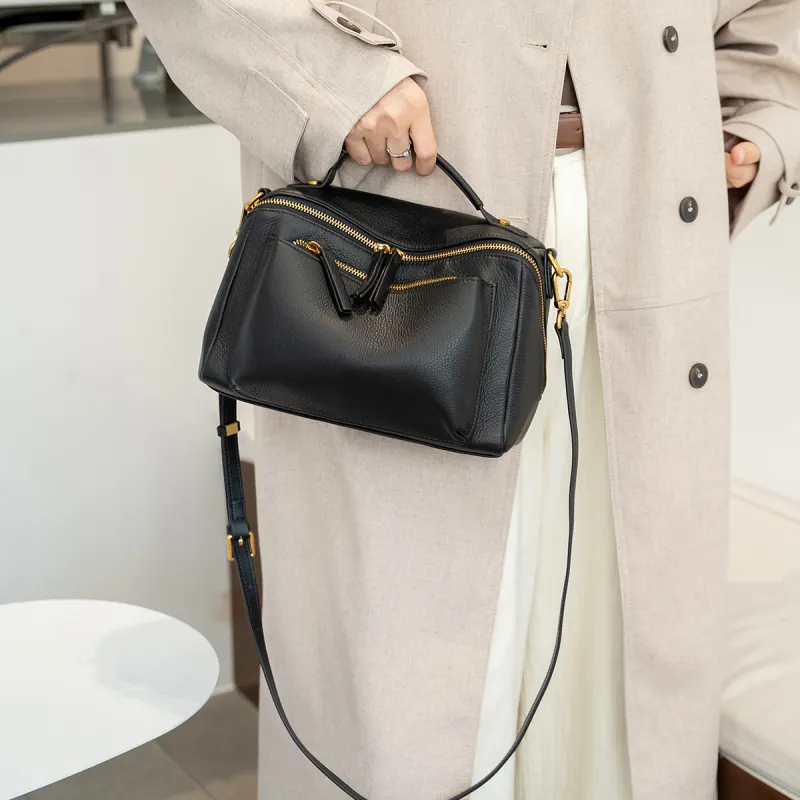 ROBERTA DI CAMERINO Cow Leather Mom Bag, Portable Crossbody Bag, Shoulder Bag Regular Women's Black/Khaki-3