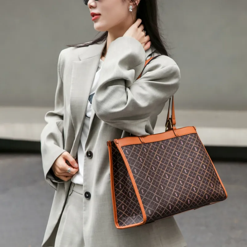 ROBERTA DI CAMERINO PVC/Synthetic Leather Tote Bag, Shopping Bag, Mom Bag, Shoulder Bag, Handbag Women's Coffee-3