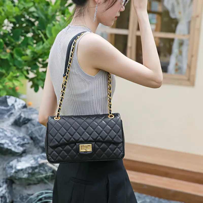 ROBERTA DI CAMERINO Cow Leather Chain Shoulder Bag Crossbody Bag Small Square Bag Regular Women's Black/White-4
