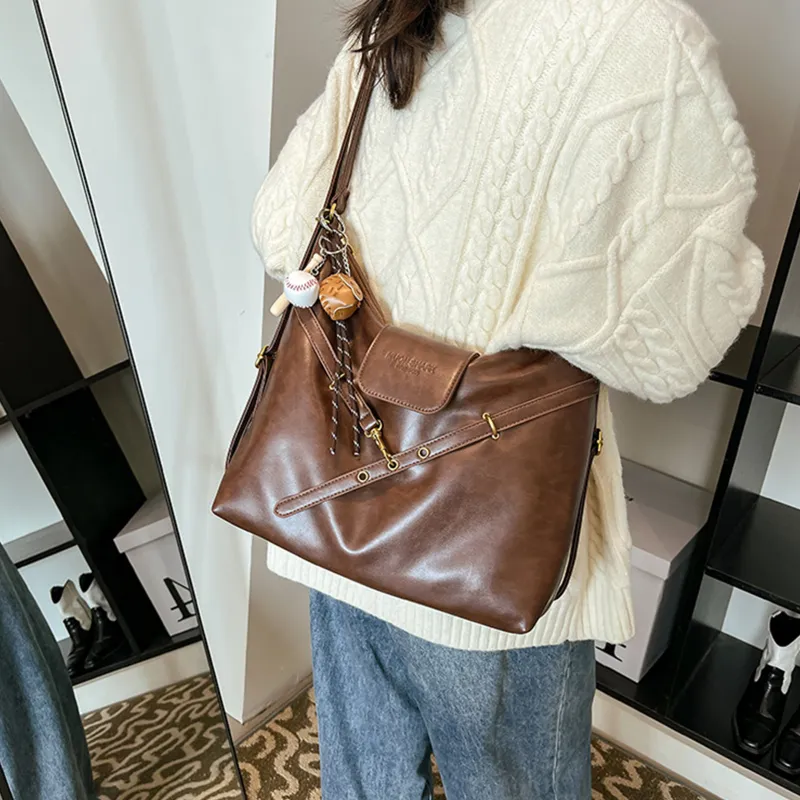 UNITE STAR Shoulder Bags-9