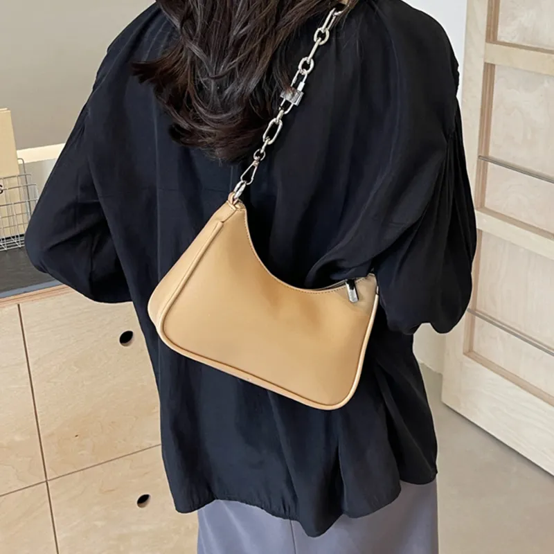 UNITE STAR Shoulder Bags-13