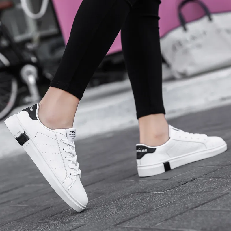 CAMOSI Low-Top Skateboard Shoes Unisex-32