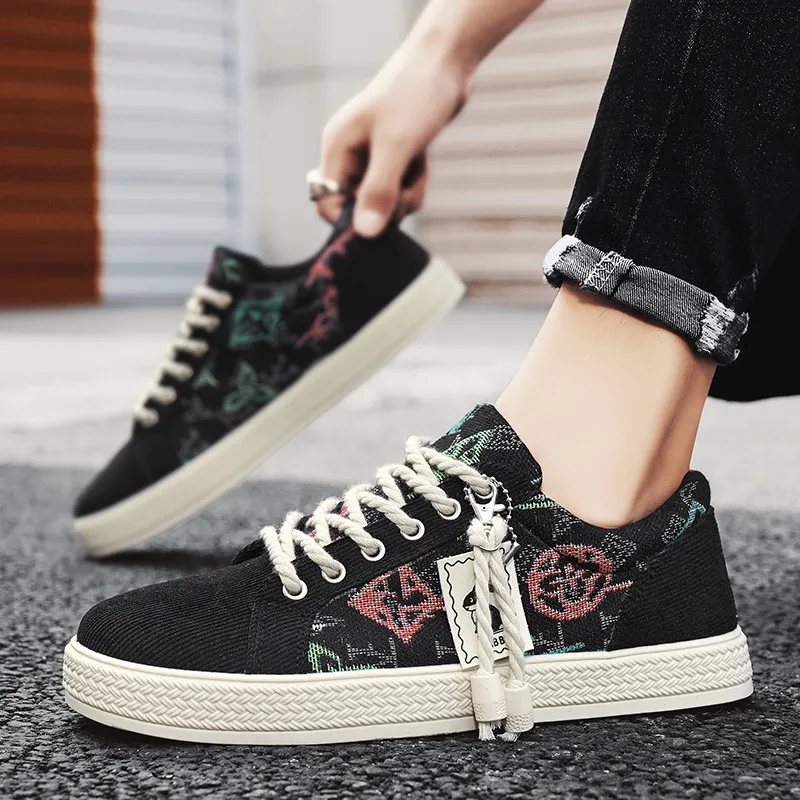 CAMOSI Anti-Slip Wear-Resistant Low-Top Skateboard Shoes Unisex-10