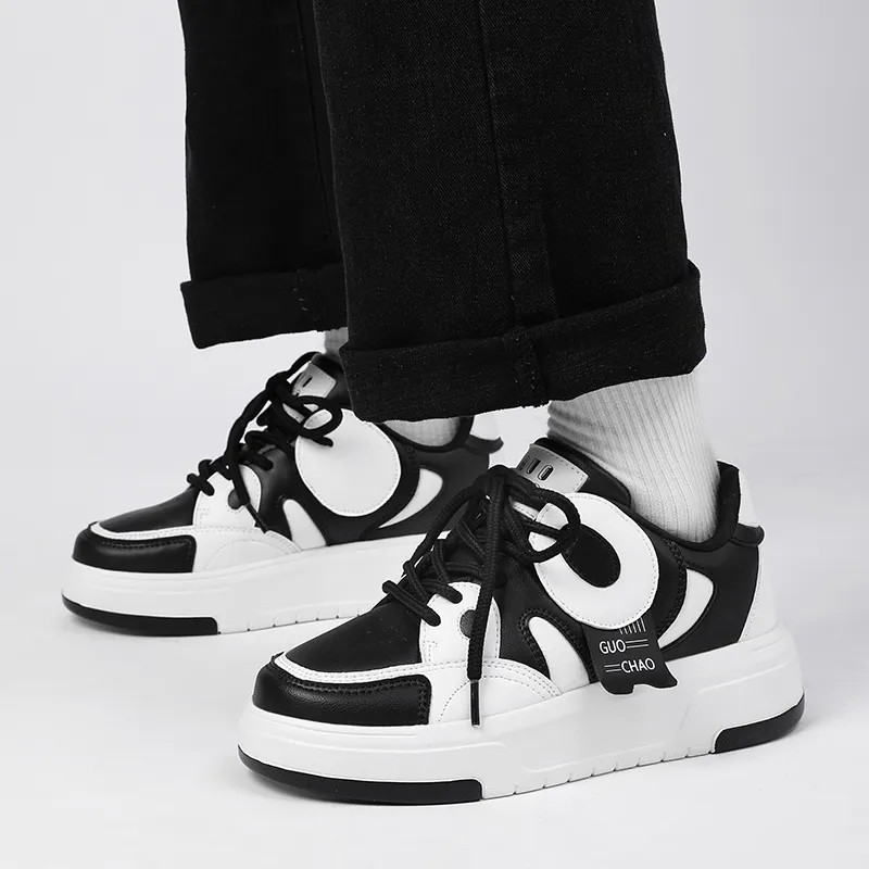 CAMOSI Low-Top Skateboard Shoes Unisex-10