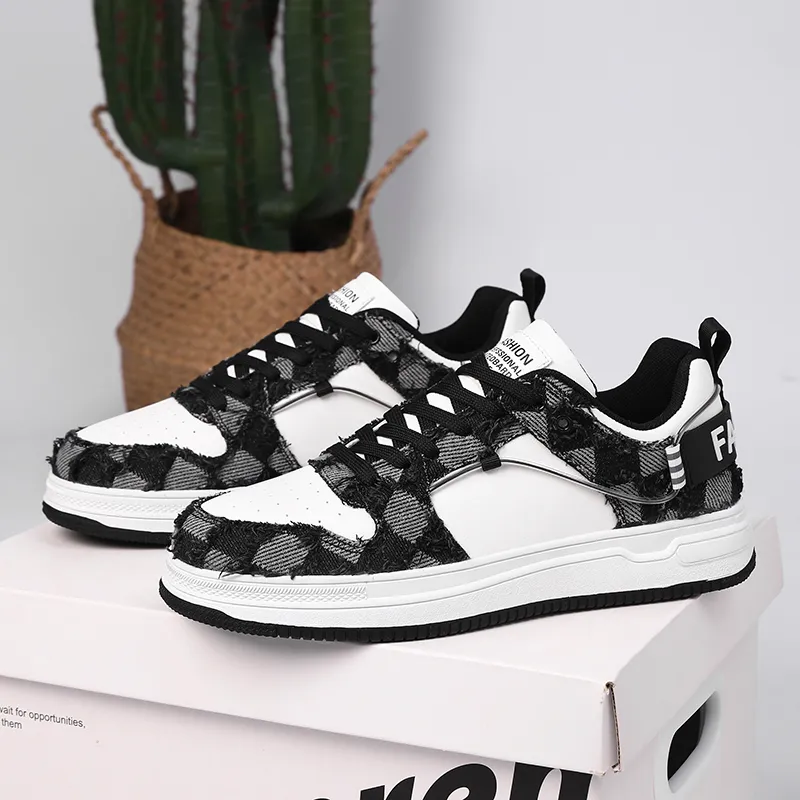 CAMOSI Slip-Resistant Low-Top Skateboard Shoes Unisex-5