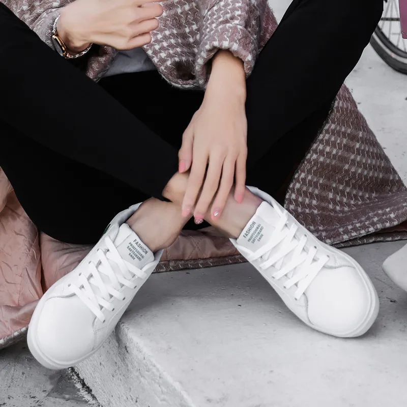 CAMOSI Low-Top Skateboard Shoes Unisex-12
