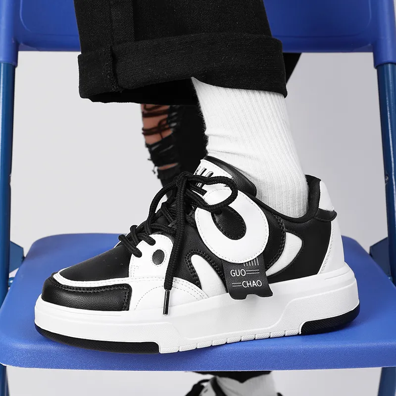 CAMOSI Low-Top Skateboard Shoes Unisex-12