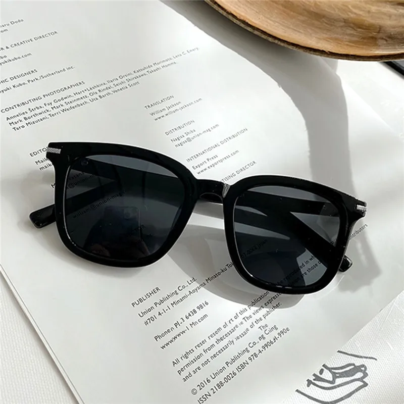 PRETTYALLUSION Oval Sunglasses Unisex-3