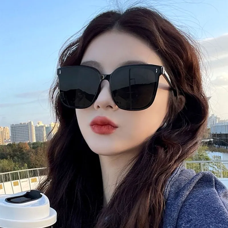 PRETTYALLUSION TR90 Square Sunglasses Unisex-4
