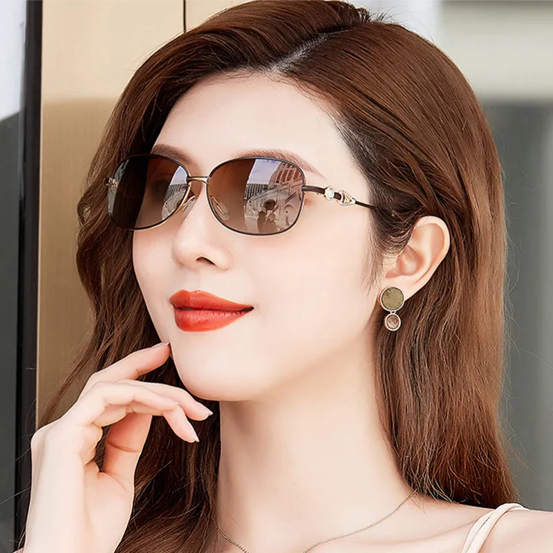 PRETTYALLUSION Metal Oval Sunglasses Women's-1