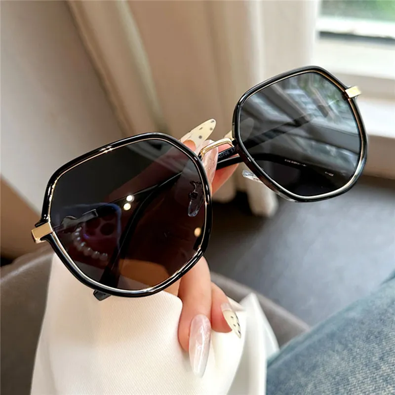 PRETTYALLUSION Irregular Shape Sunglasses Women's-2