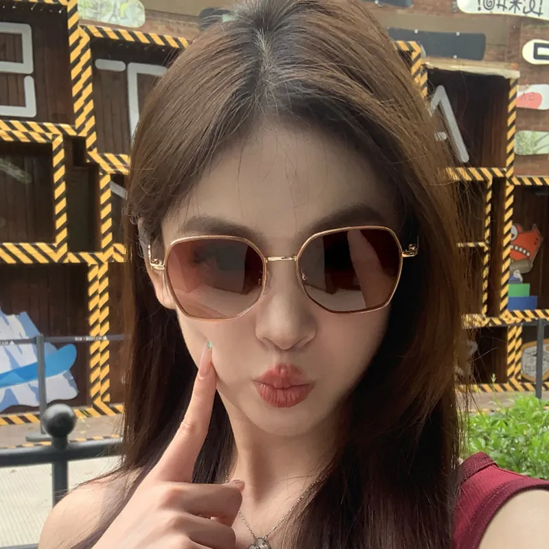 PRETTYALLUSION PC Metal Irregular Shape Sunglasses Women's-1