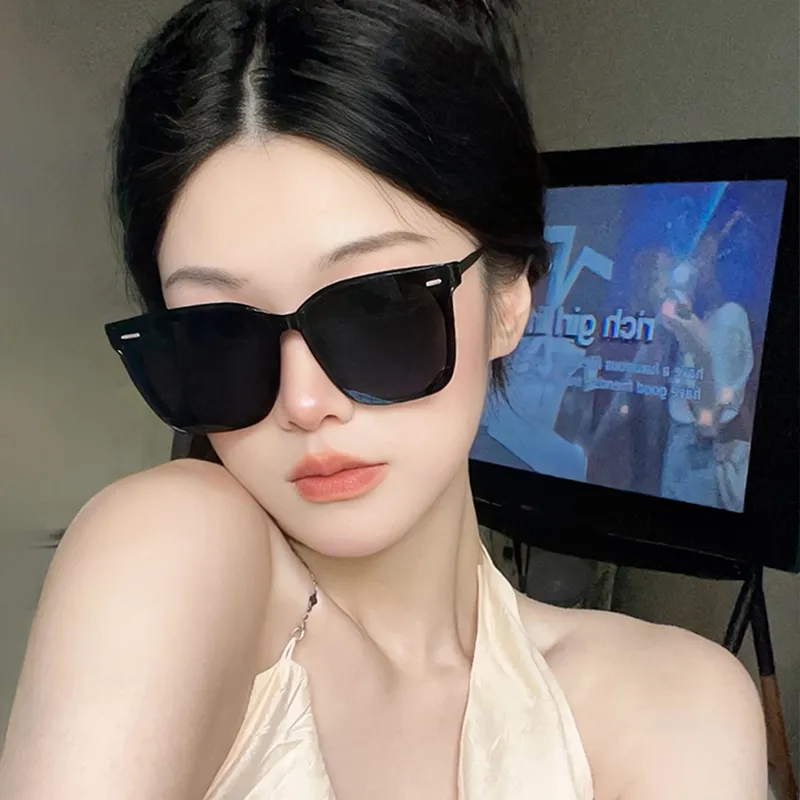 PRETTYALLUSION PC Metal Square Sunglasses Unisex-2