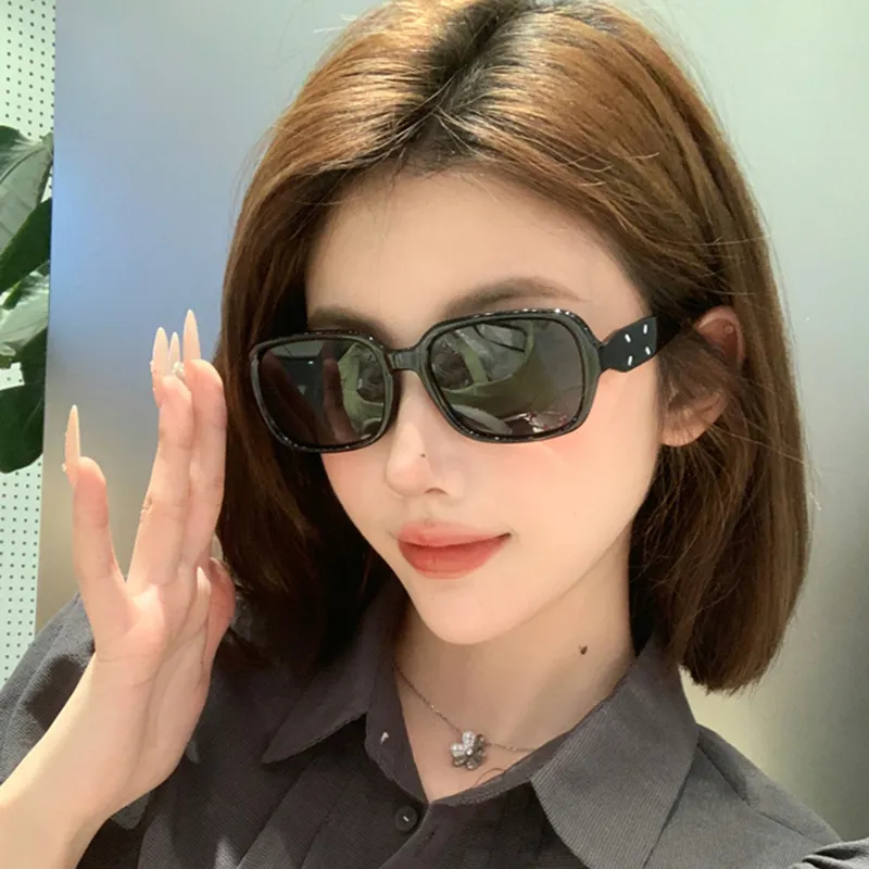 PRETTYALLUSION TR/Memory Plastic Square Sunglasses Unisex-3