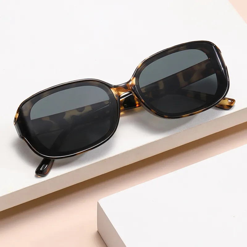 PRETTYALLUSION PC Square Sunglasses Unisex-6