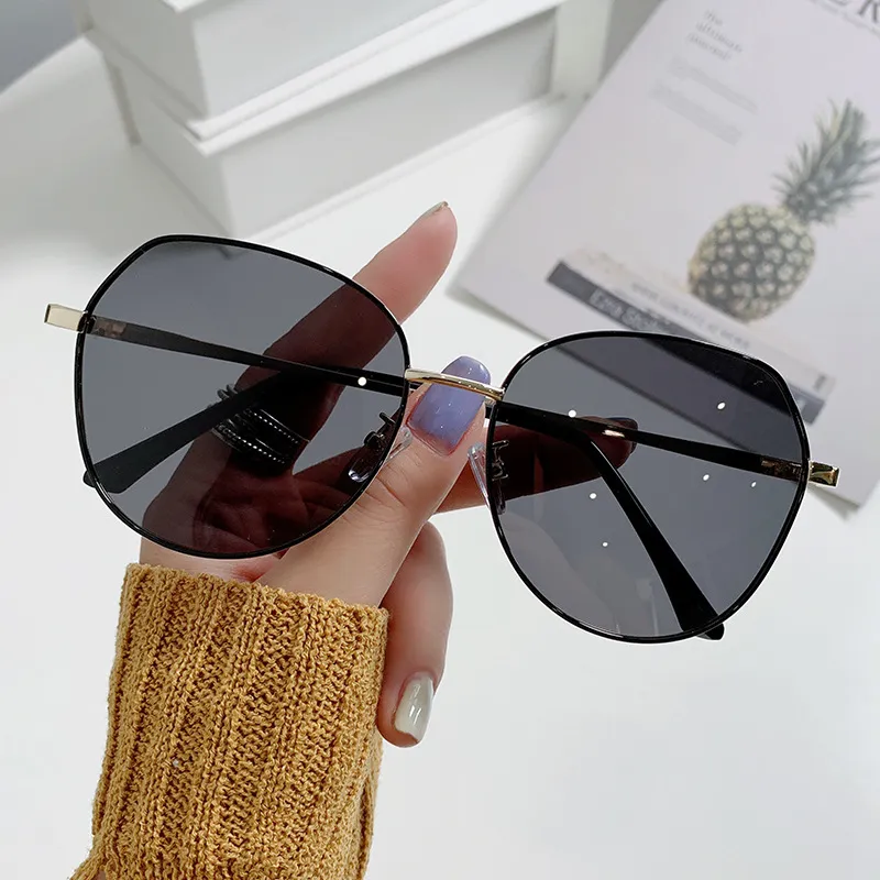 PRETTYALLUSION Sunglasses Women's-1