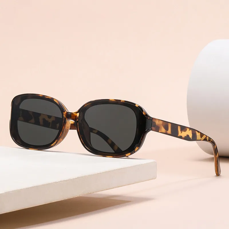 PRETTYALLUSION PC Square Sunglasses Unisex-5
