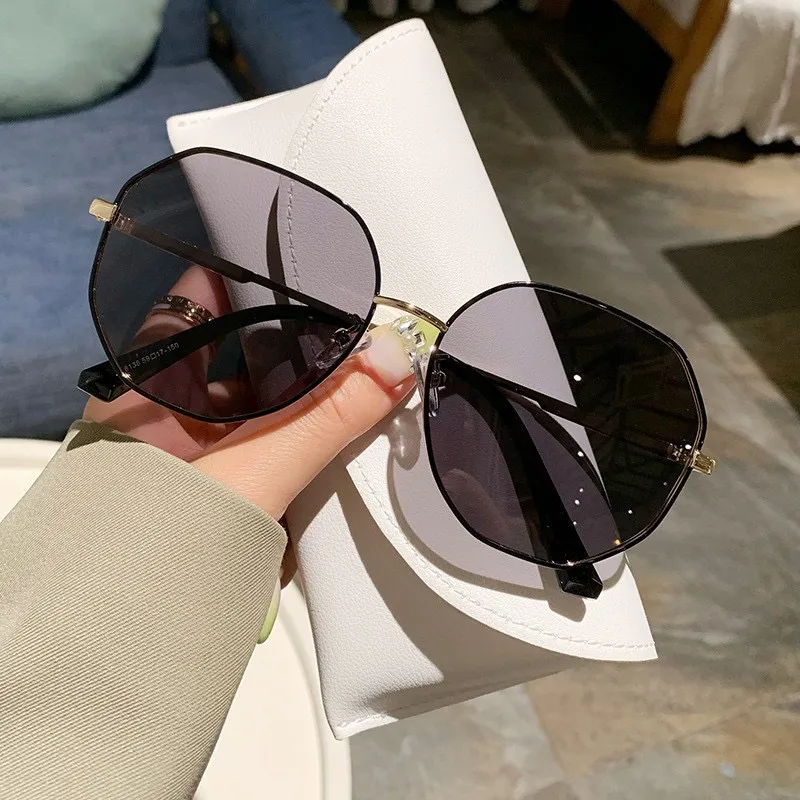 PRETTYALLUSION Sunglasses Women's-1