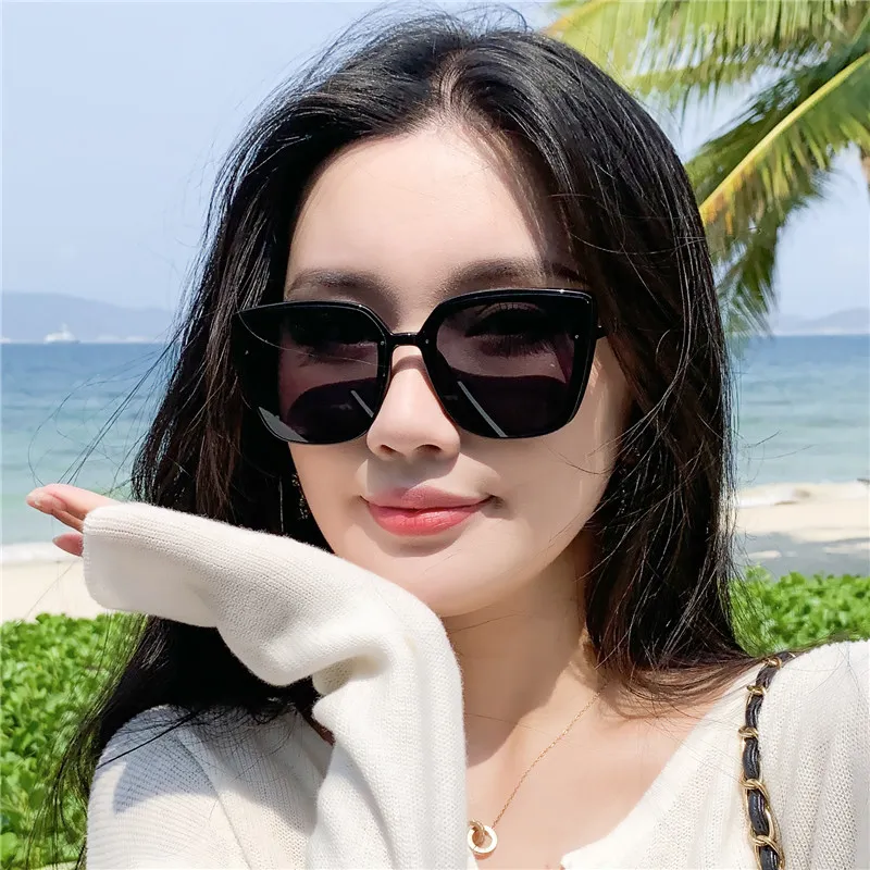 PRETTYALLUSION PC Cat Eye Sunglasses Unisex Multicolor-1