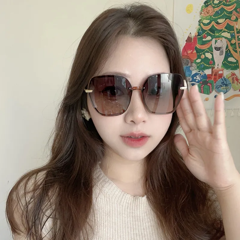 PRETTYALLUSION Sunglasses Women's-1