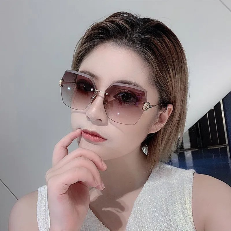 PRETTYALLUSION Metal Irregular Shape Sunglasses Unisex Multicolor-8