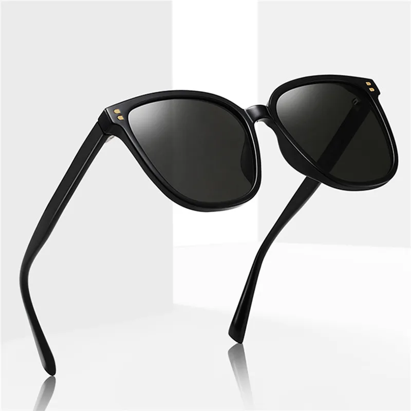 PRETTYALLUSION Oval Sunglasses Unisex-1