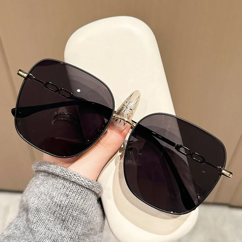 PRETTYALLUSION PC Metal Square Sunglasses Unisex-5