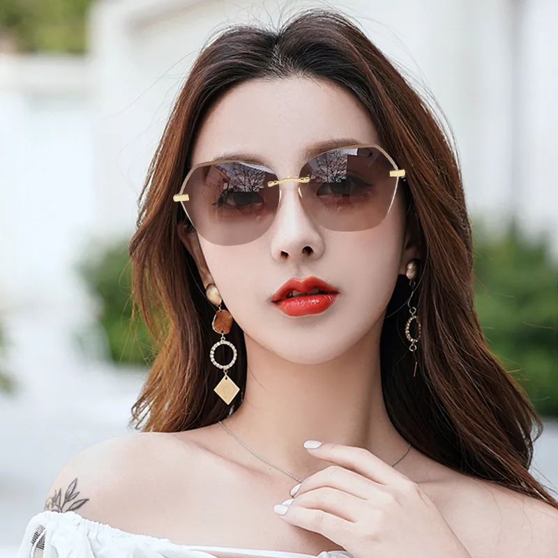 PRETTYALLUSION Alloy Irregular Shape Sunglasses Women's-1