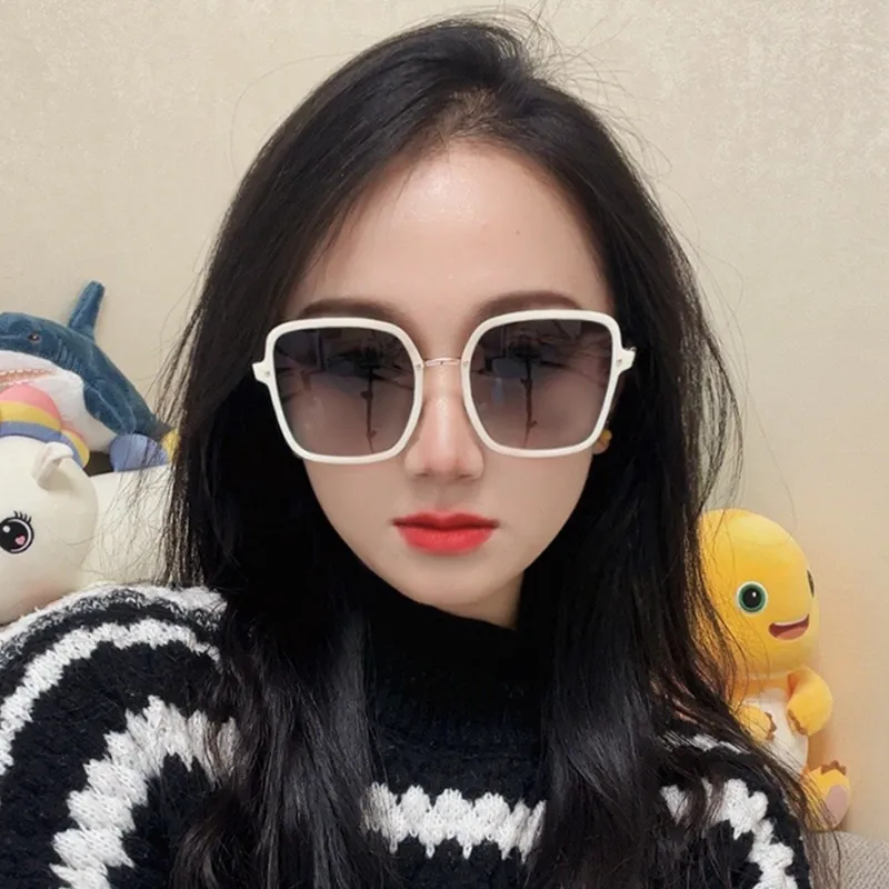 PRETTYALLUSION PC Metal Square Sunglasses Women's-2