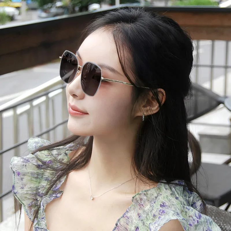 PRETTYALLUSION PC Metal Square Sunglasses Women's-2