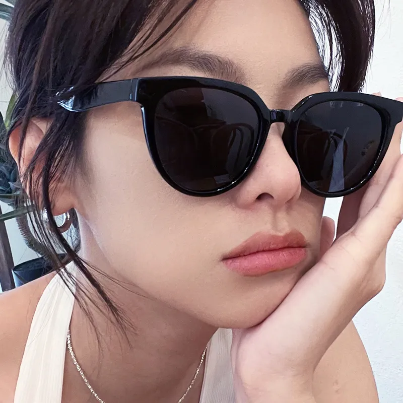 PRETTYALLUSION Oval Sunglasses Unisex-2