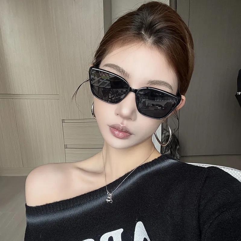 PRETTYALLUSION TR/Memory Plastic Cat Eye Sunglasses Women's-1